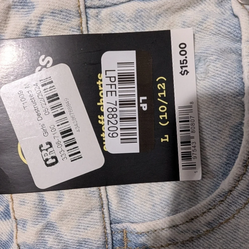 Shorts - Picture 2 of 2